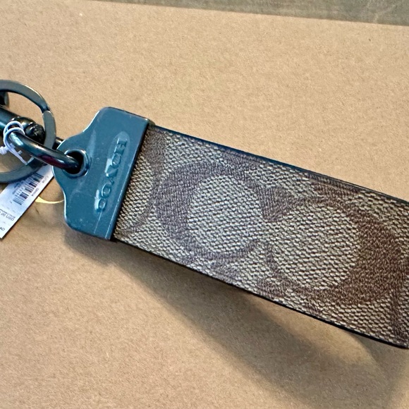 Coach Loop Keychain Fob Bag Charm In Signature Canvas - Picture 3 of 5